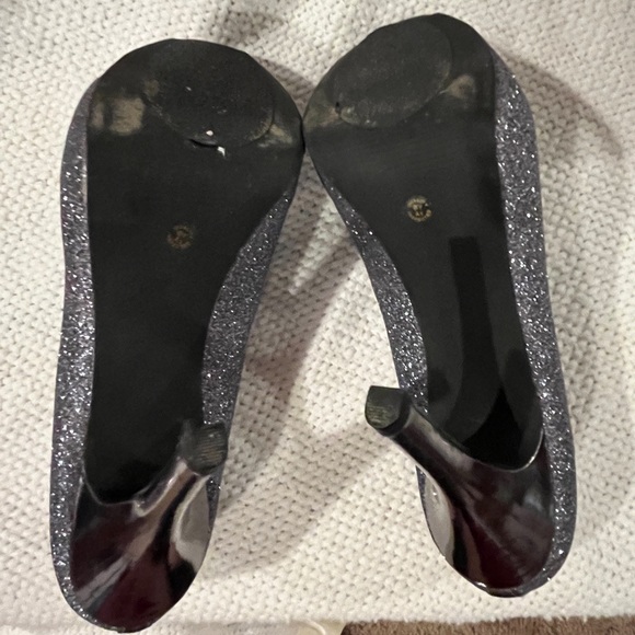 Women’s sparkly silver peep toe pump heels - Picture 7 of 10